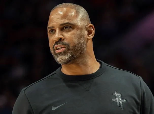 火箭本赛季关键时刻取得7胜12负,命中率39.5/25.0/73.8%